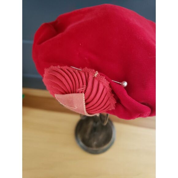 Vintage Velvet‎ Red Hat - Picture 4 of 7